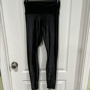 ALO Yoga Black Shine leggings